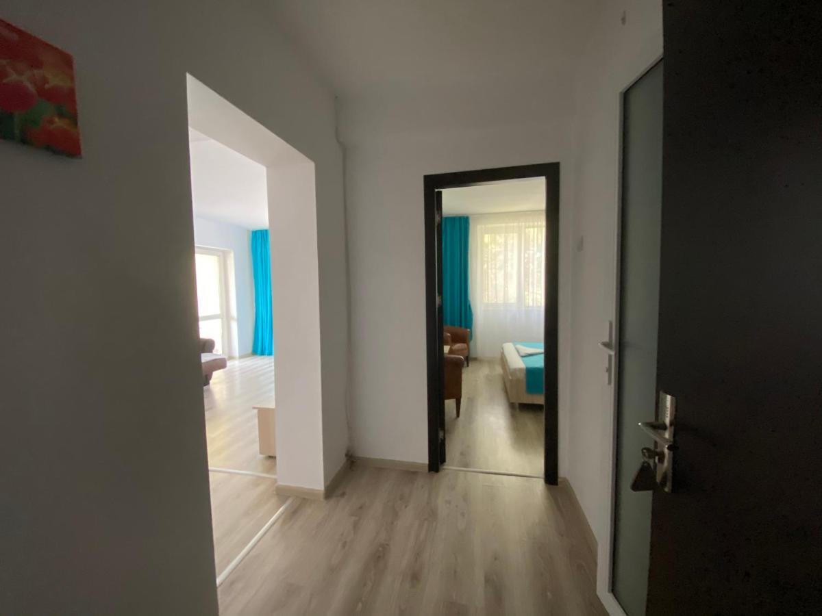 Q Hotel Neptun Luaran gambar