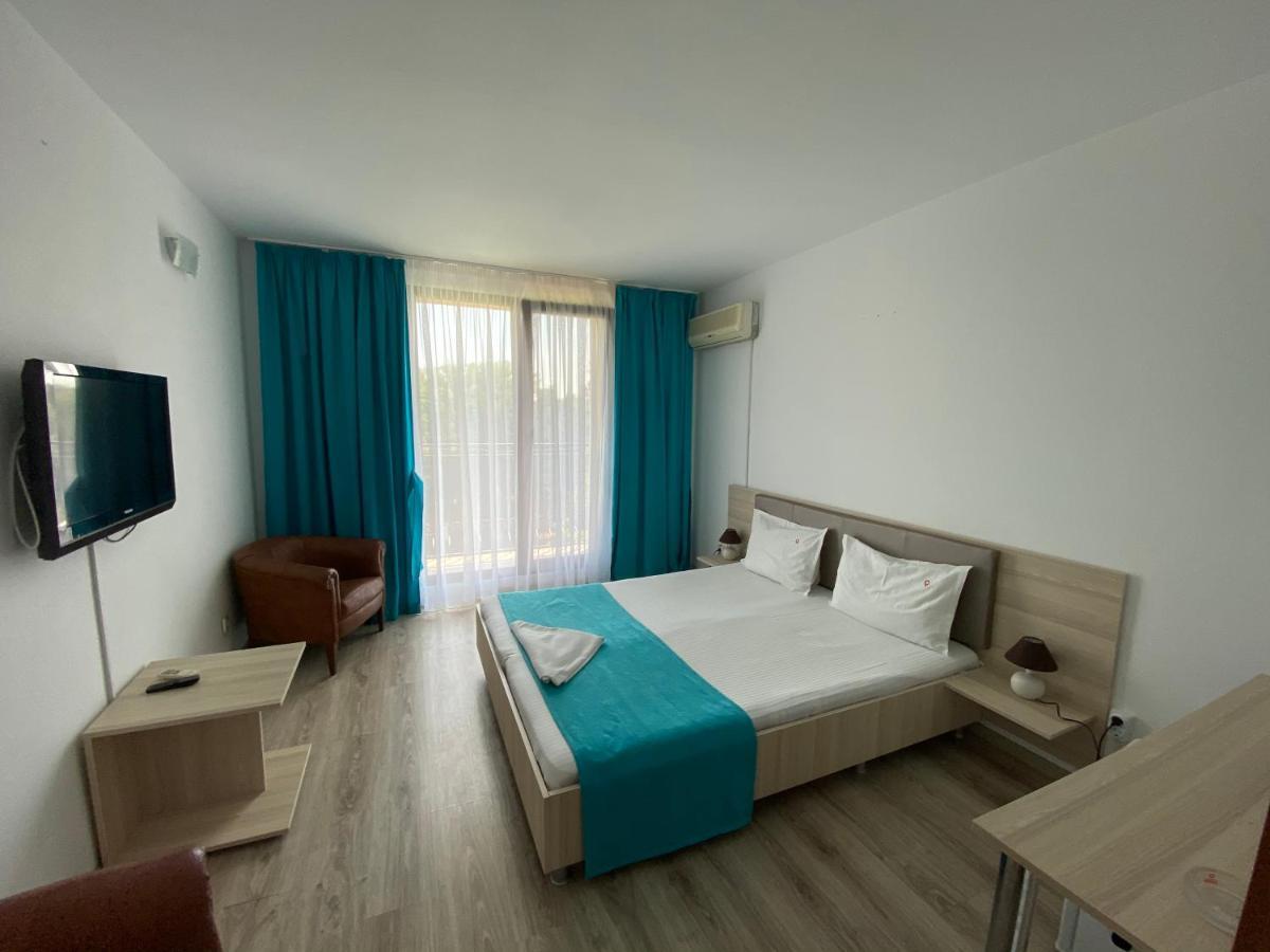 Q Hotel Neptun Luaran gambar