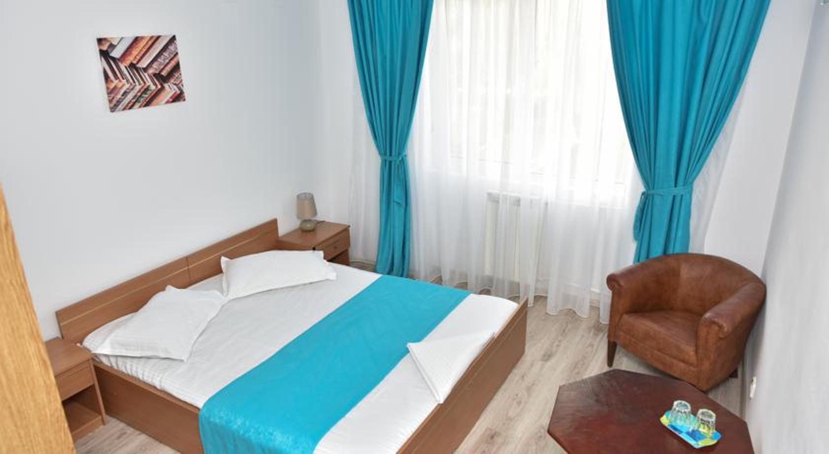 Q Hotel Neptun Luaran gambar