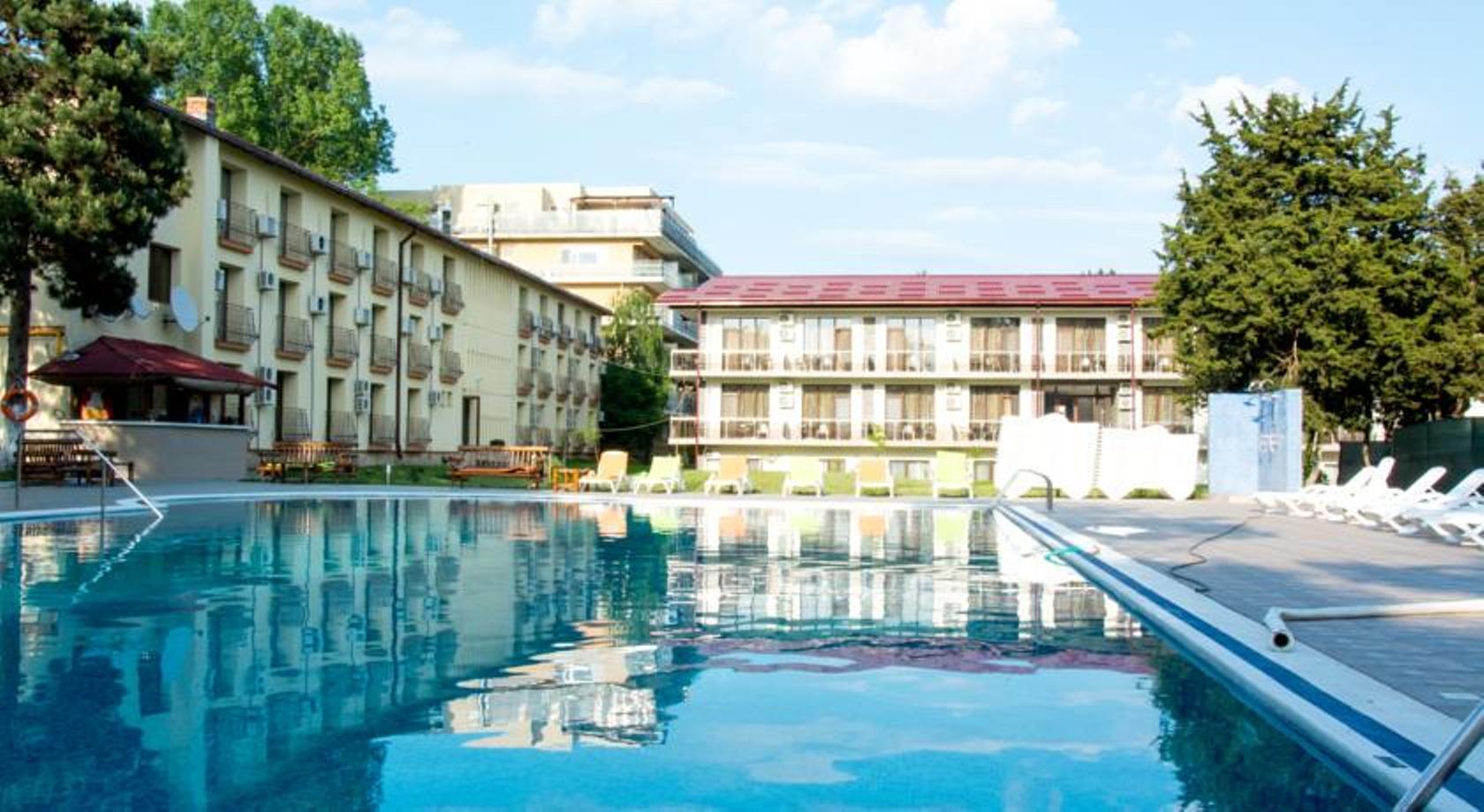 Q Hotel Neptun Luaran gambar