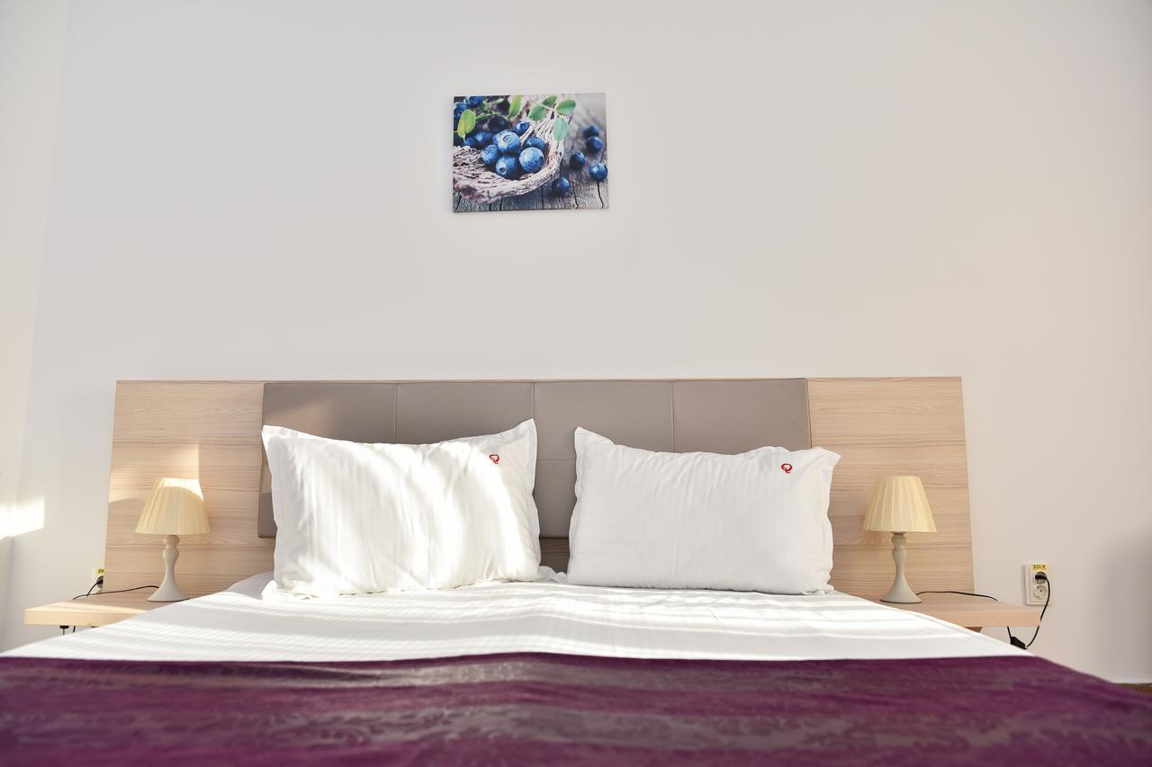 Q Hotel Neptun Luaran gambar