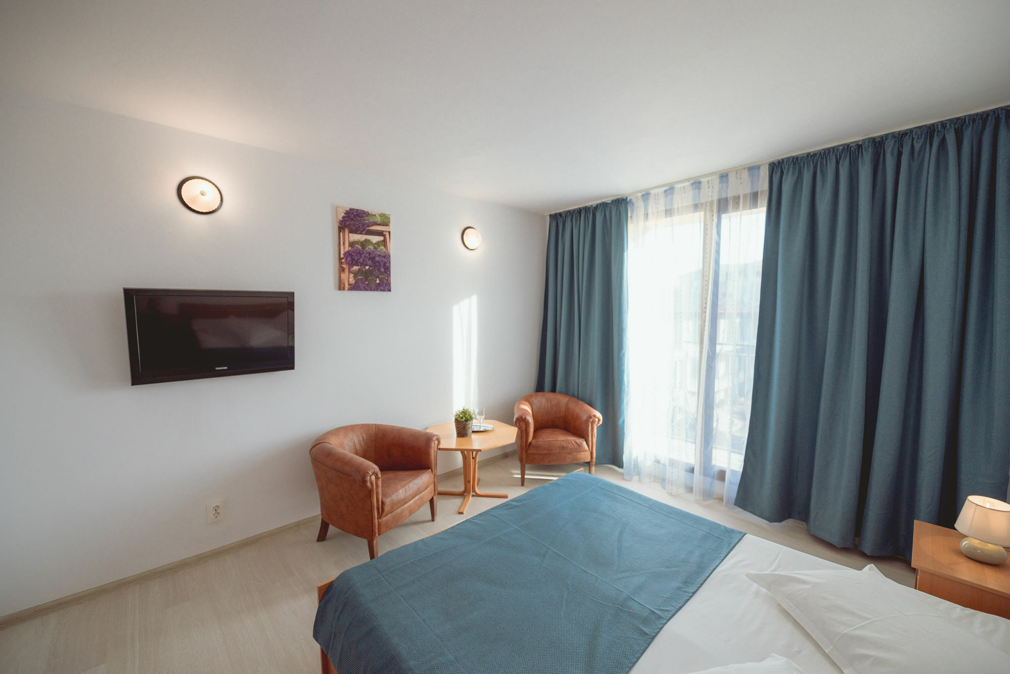 Q Hotel Neptun Luaran gambar